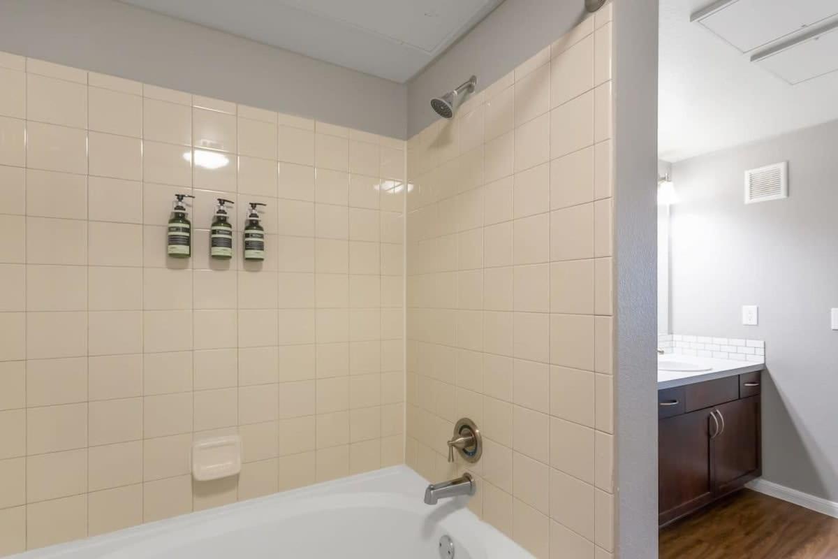 Trendy Place To Stay In Downtown Next To Convention Center Dallas Eksteriør billede